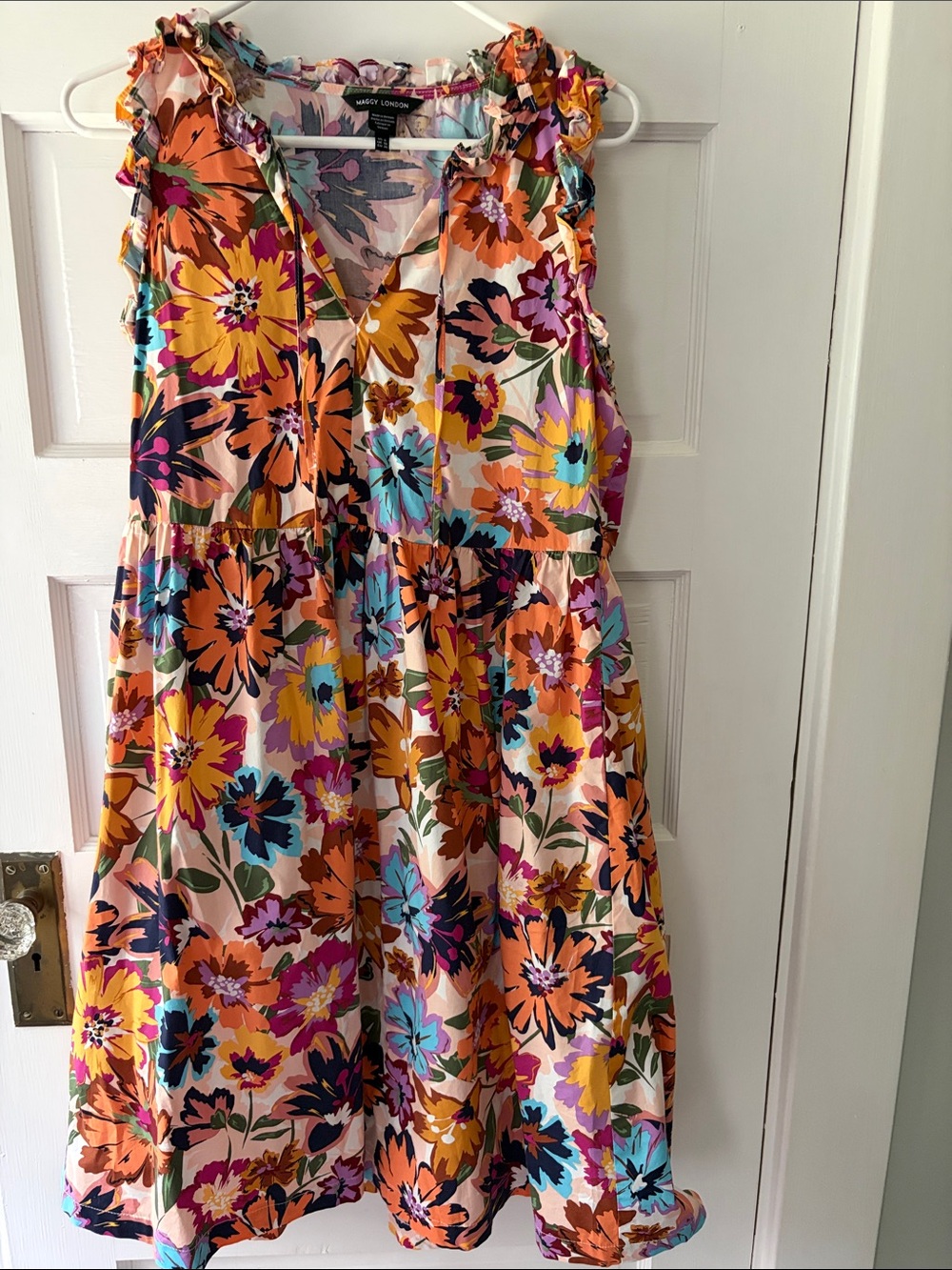 Maggie London Multicolor Floral Tiered A-Line Sleeveless Dress w/pockets